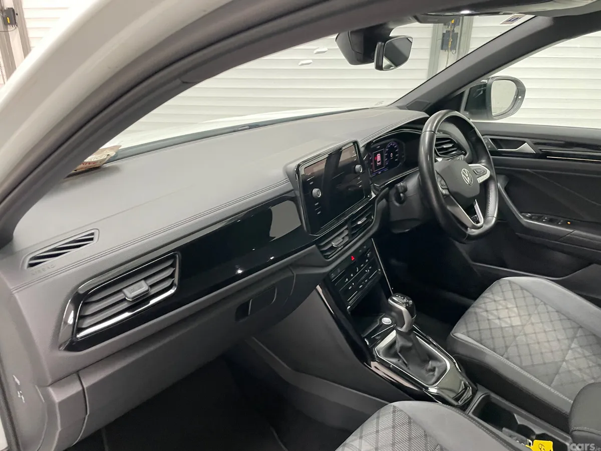 Volkswagen T-Roc SUV, Petrol, 2023, White