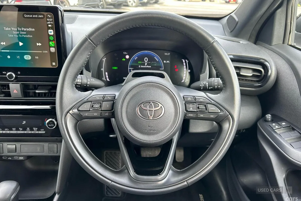 Toyota Yaris Cross SUV, Petrol Hybrid, 2026, Black