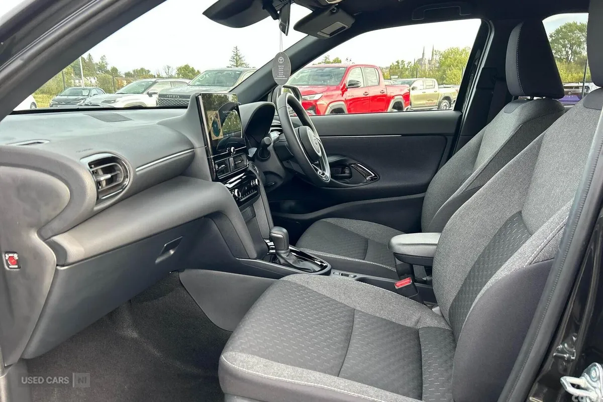 Toyota Yaris Cross SUV, Petrol Hybrid, 2026, Black