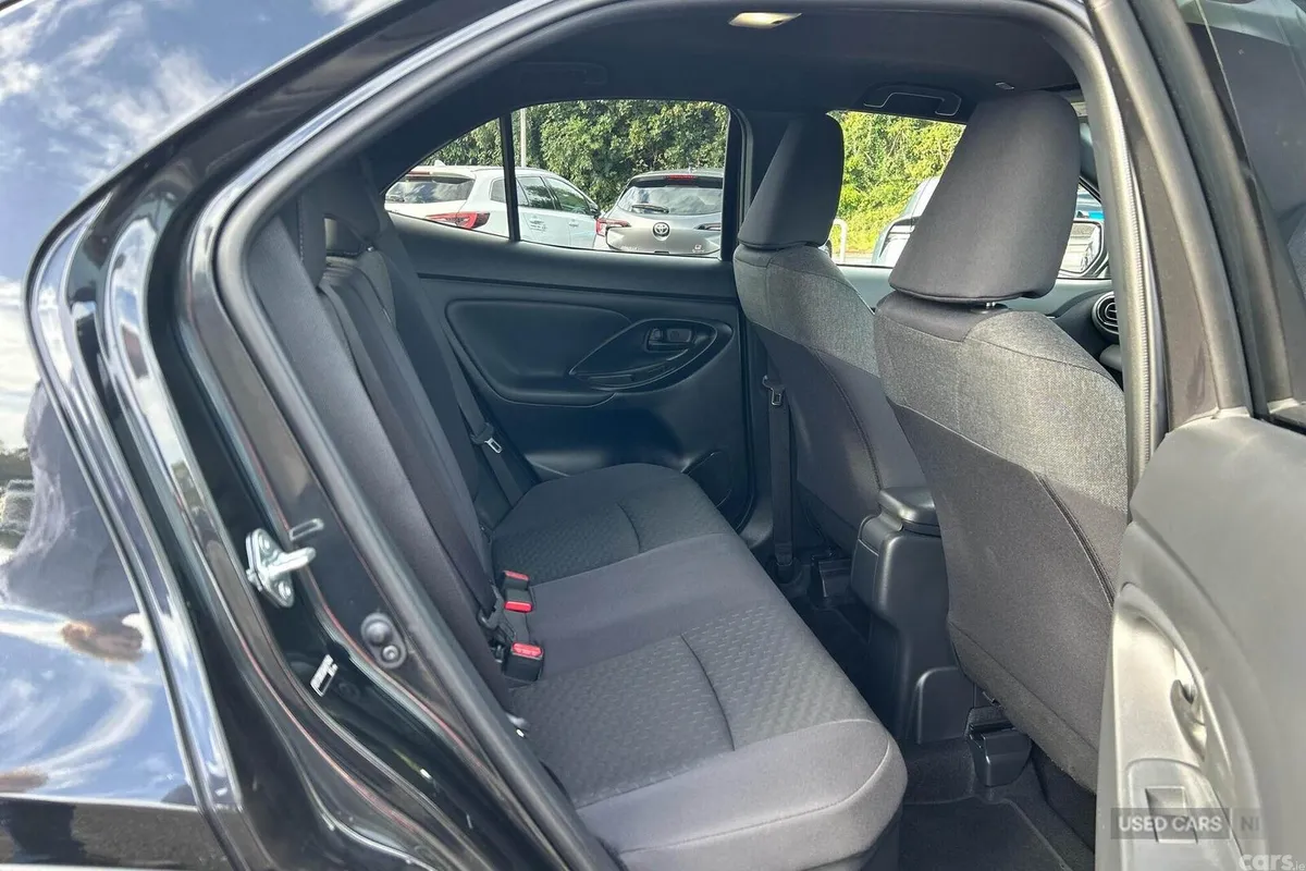 Toyota Yaris Cross SUV, Petrol Hybrid, 2026, Black