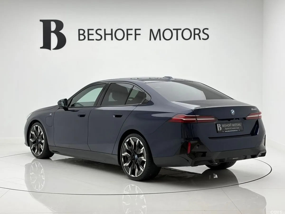 BMW 5-Series Saloon, Petrol Plug-in Hybrid, 2024, Blue