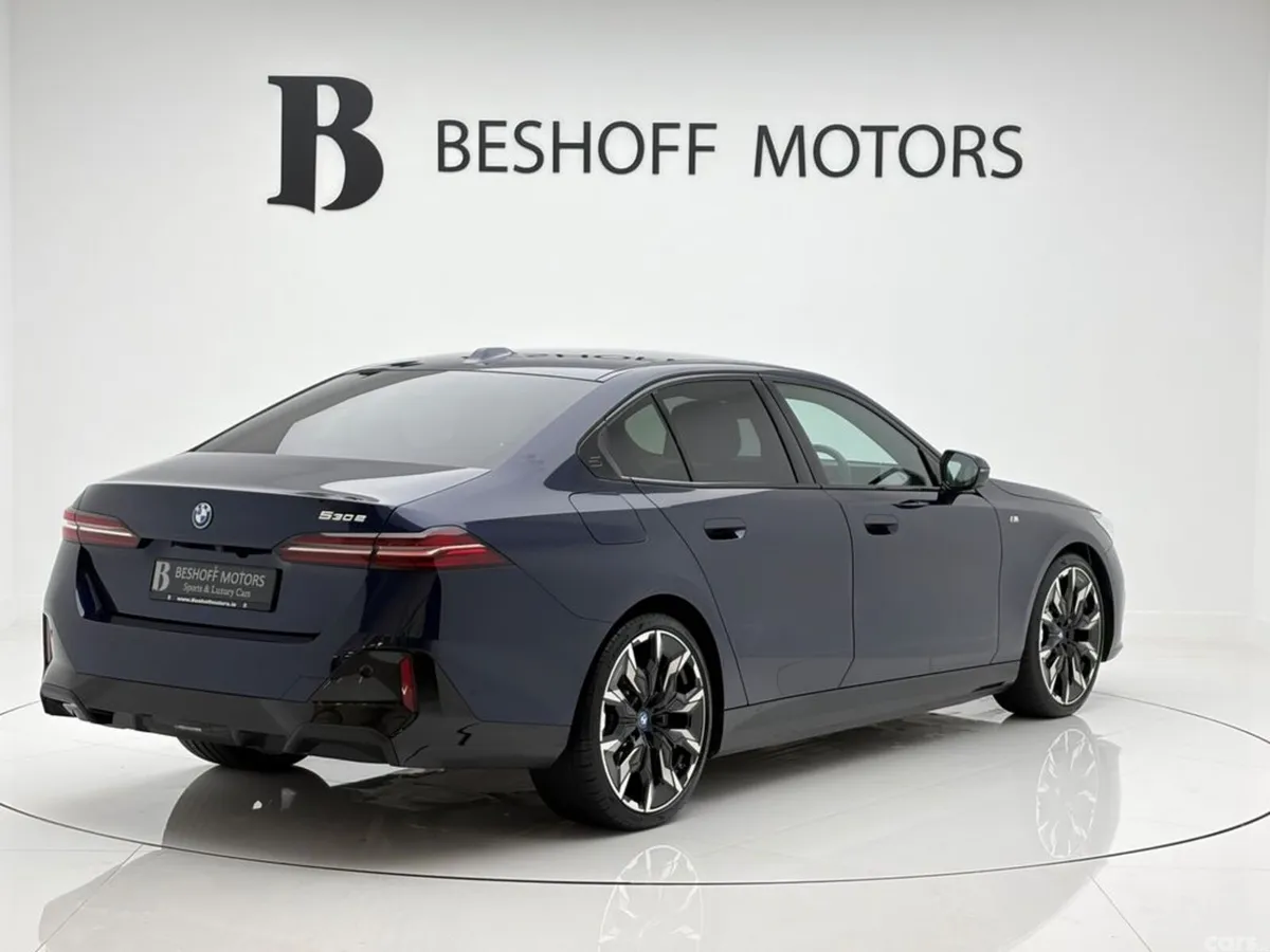 BMW 5-Series Saloon, Petrol Plug-in Hybrid, 2024, Blue