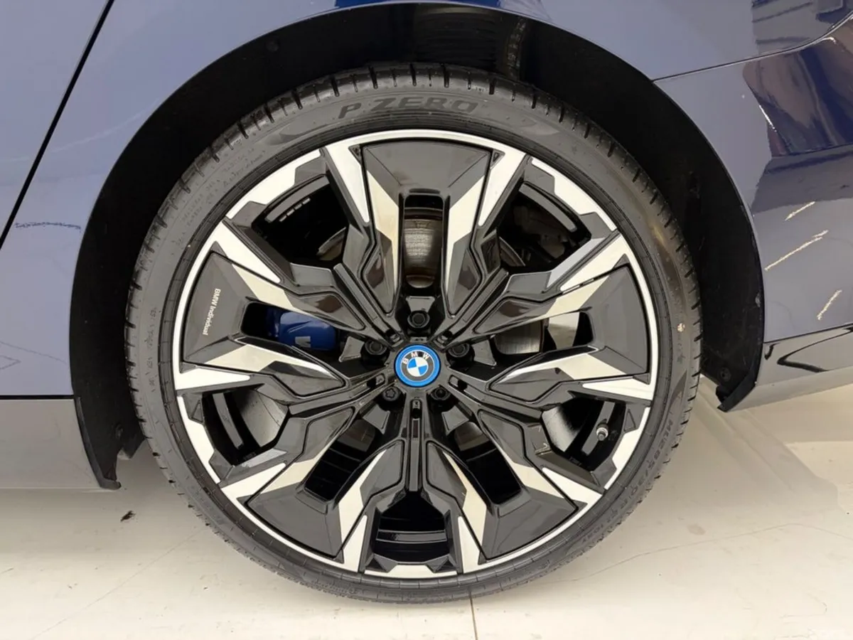 BMW 5-Series Saloon, Petrol Plug-in Hybrid, 2024, Blue