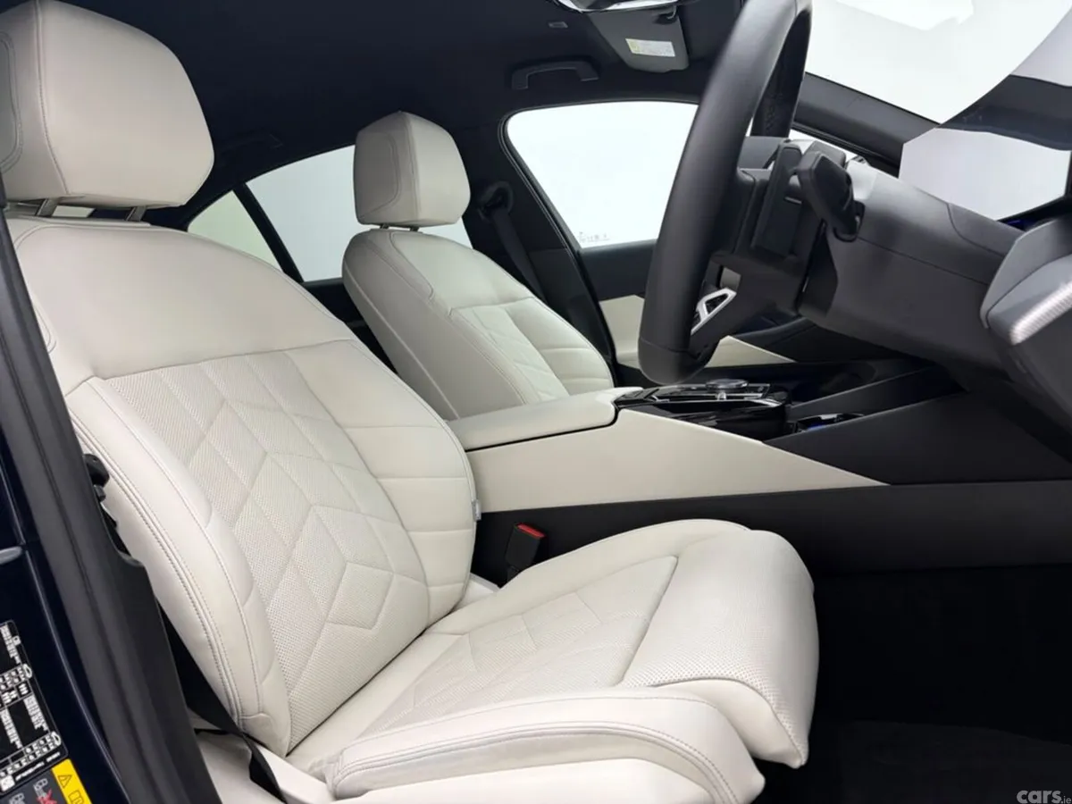 BMW 5-Series Saloon, Petrol Plug-in Hybrid, 2024, Blue