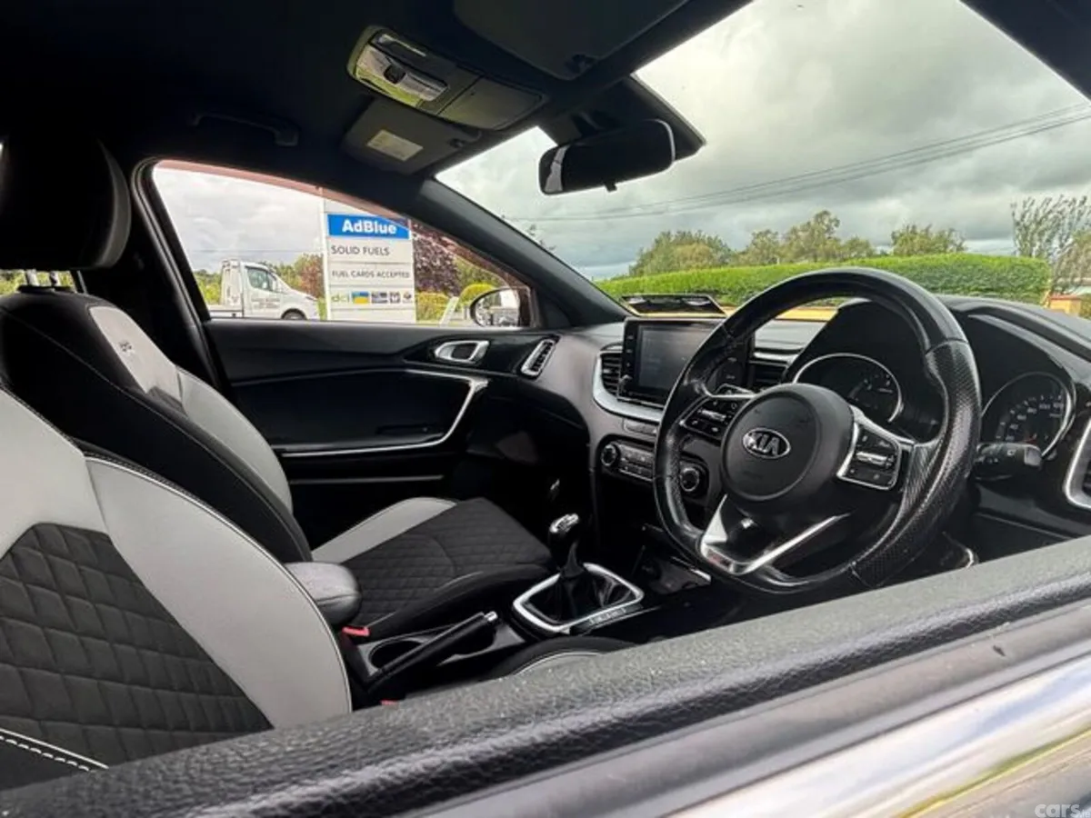 Kia Ceed Hatchback, Diesel, 2020, Grey