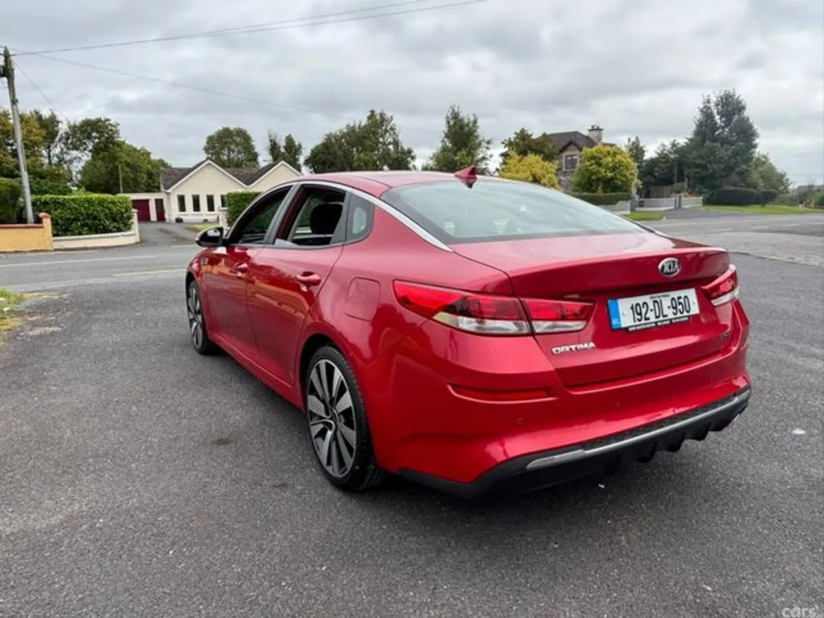 Kia Optima Saloon, Diesel, 2019, Red