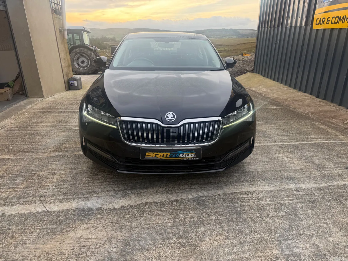 Skoda Superb Hatchback, Diesel, 2021, Black