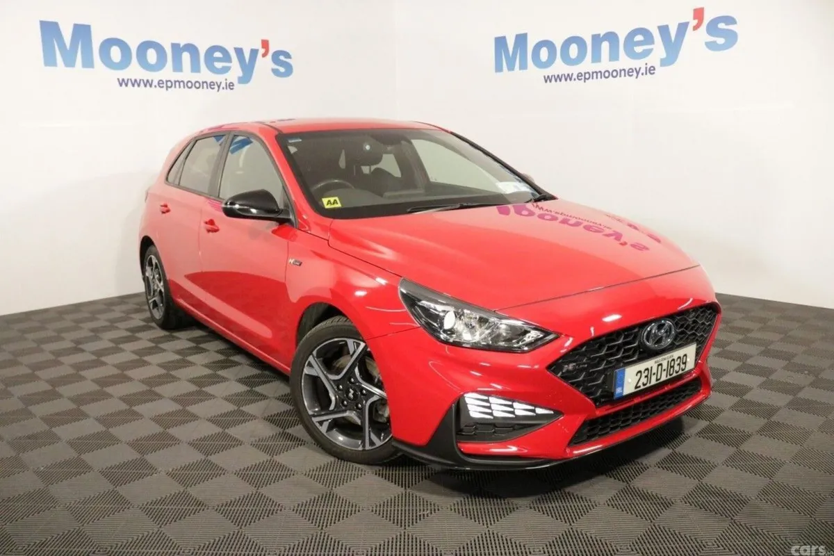Hyundai i30 Hatchback, Petrol, 2023, Red