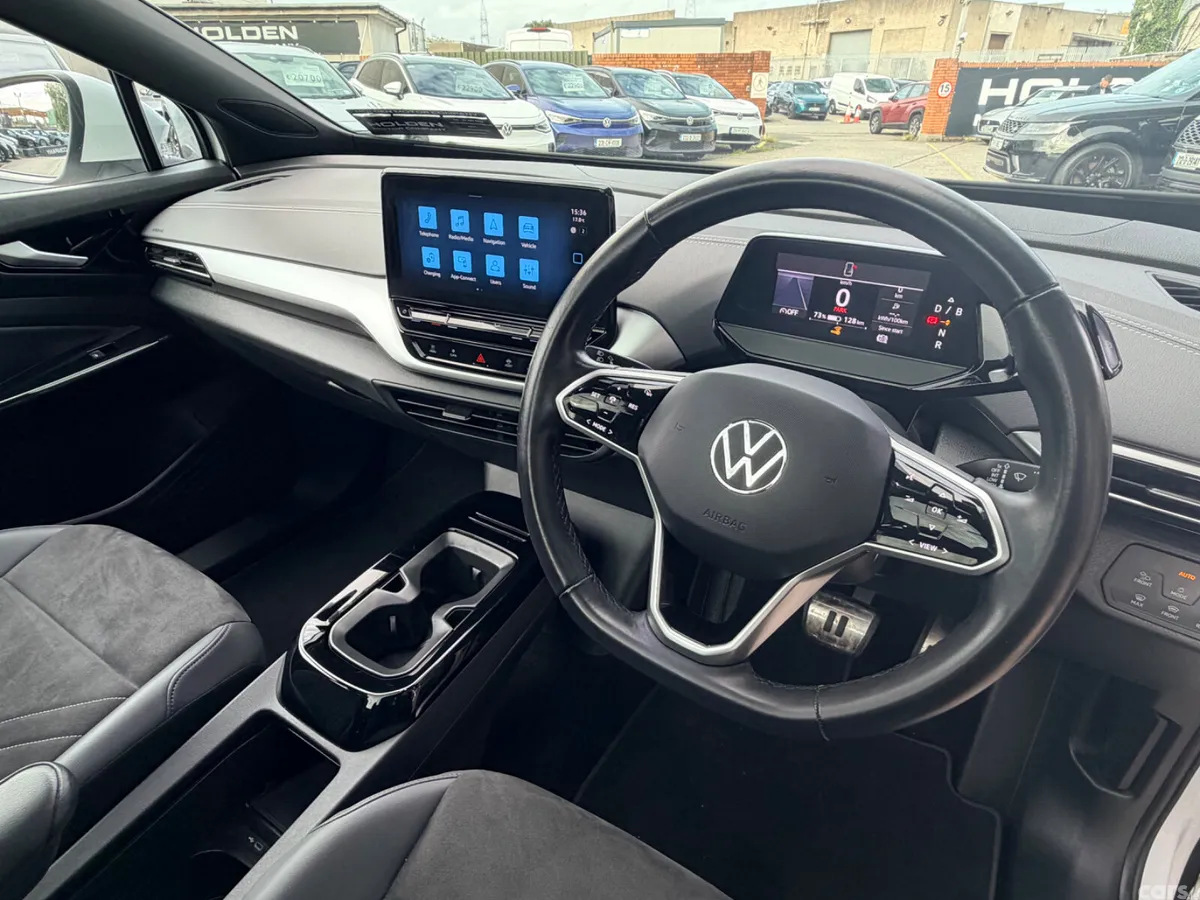 Volkswagen ID.4 Estate, Electric, 2023, White