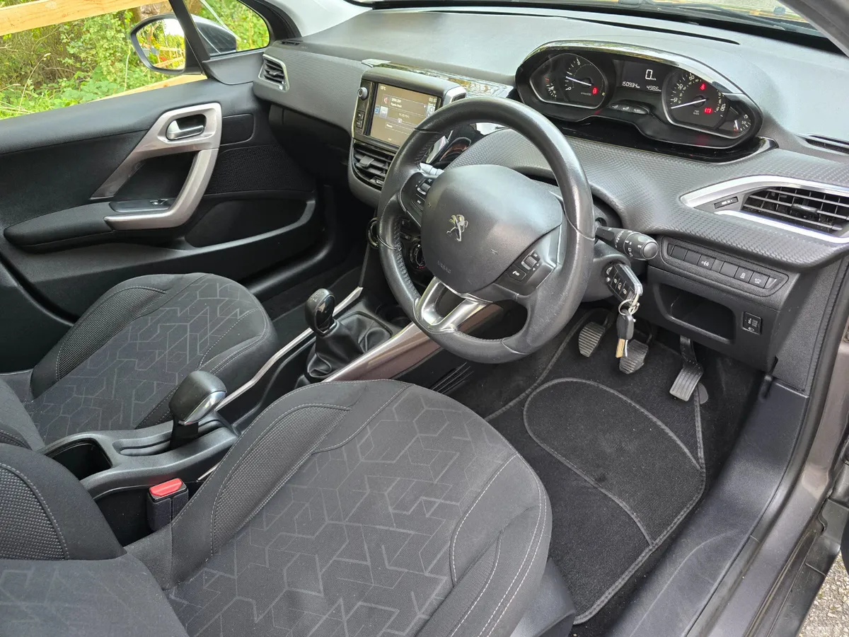Peugeot 2008 SUV, Diesel, 2016, Grey