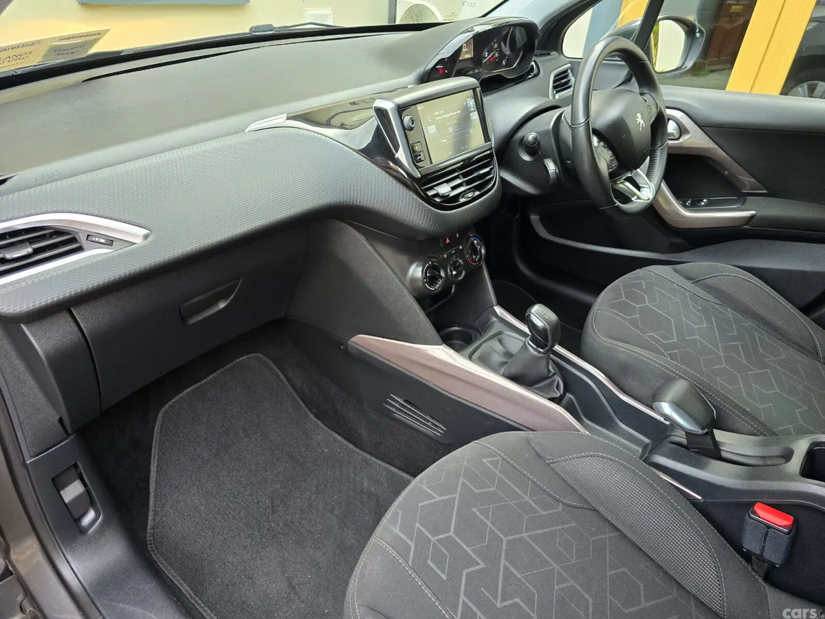 Peugeot 2008 SUV, Diesel, 2016, Grey