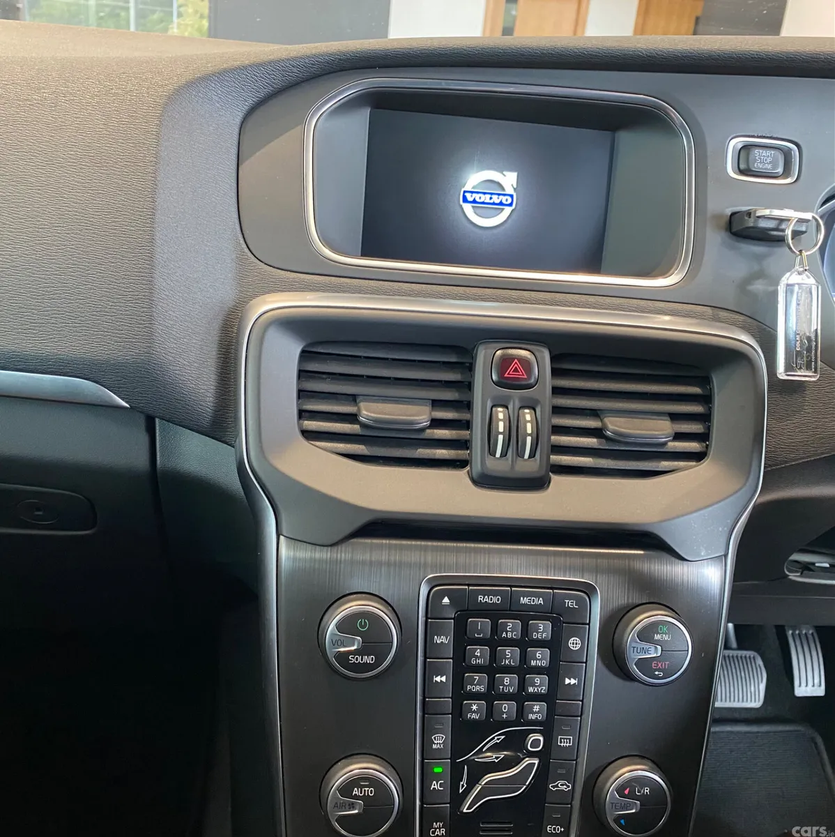 Volvo V40 Hatchback, Diesel, 2016, Blue