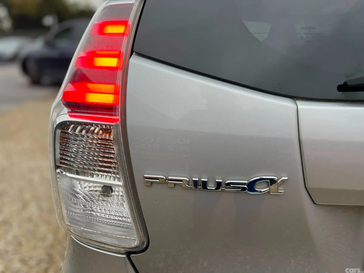 Toyota Prius MPV, Petrol Hybrid, 2015, Silver