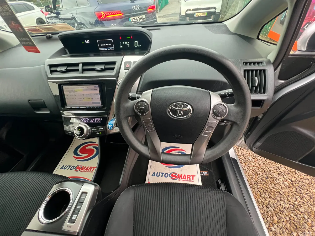 Toyota Prius MPV, Petrol Hybrid, 2015, Silver