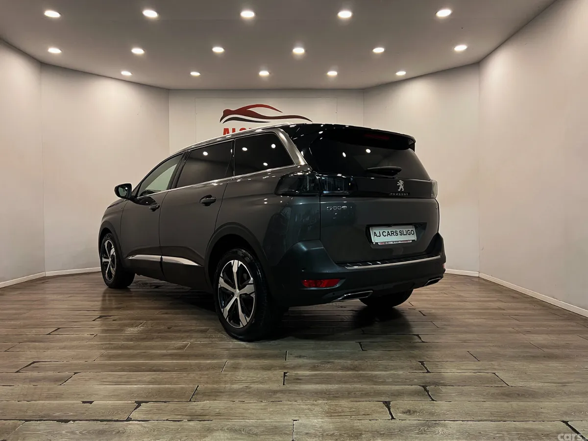 Peugeot 5008 MPV, Diesel, 2021, Grey
