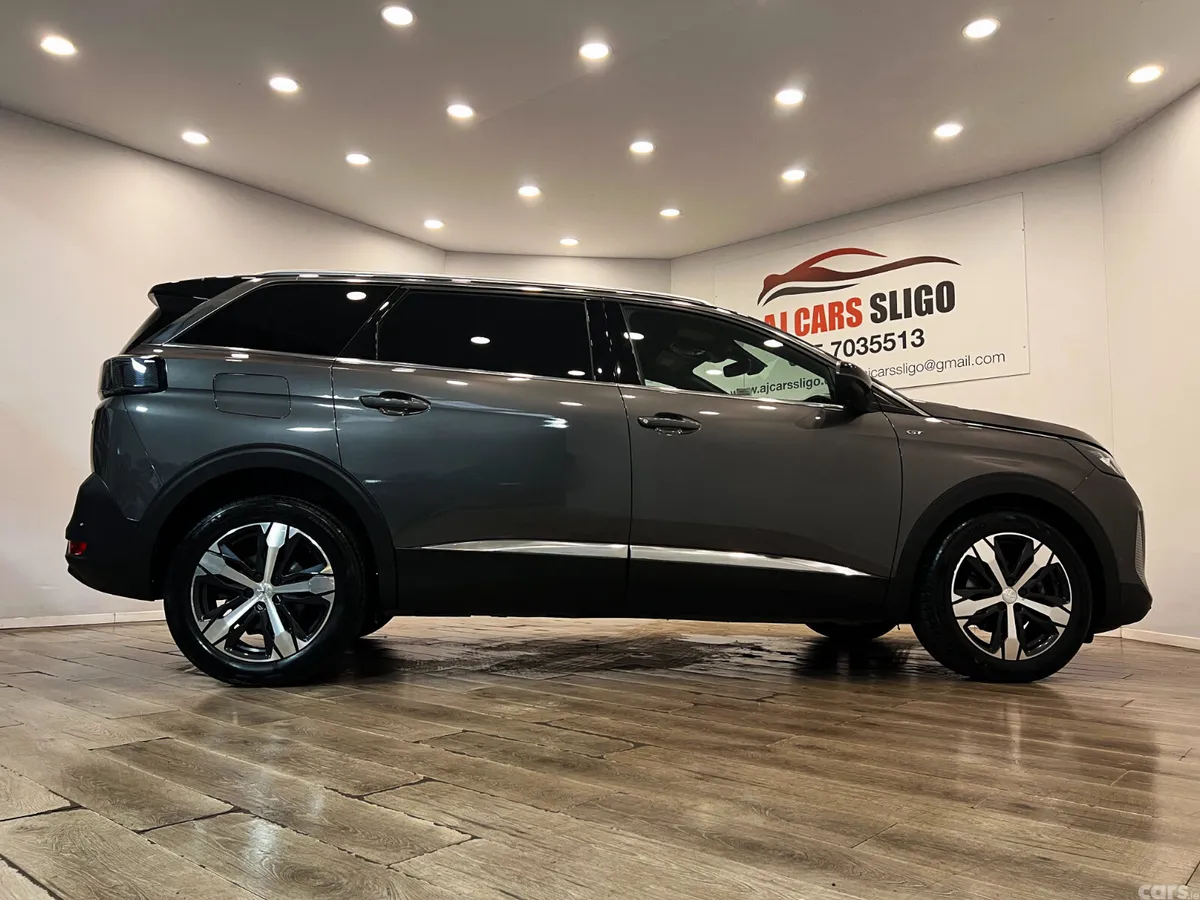Peugeot 5008 MPV, Diesel, 2021, Grey