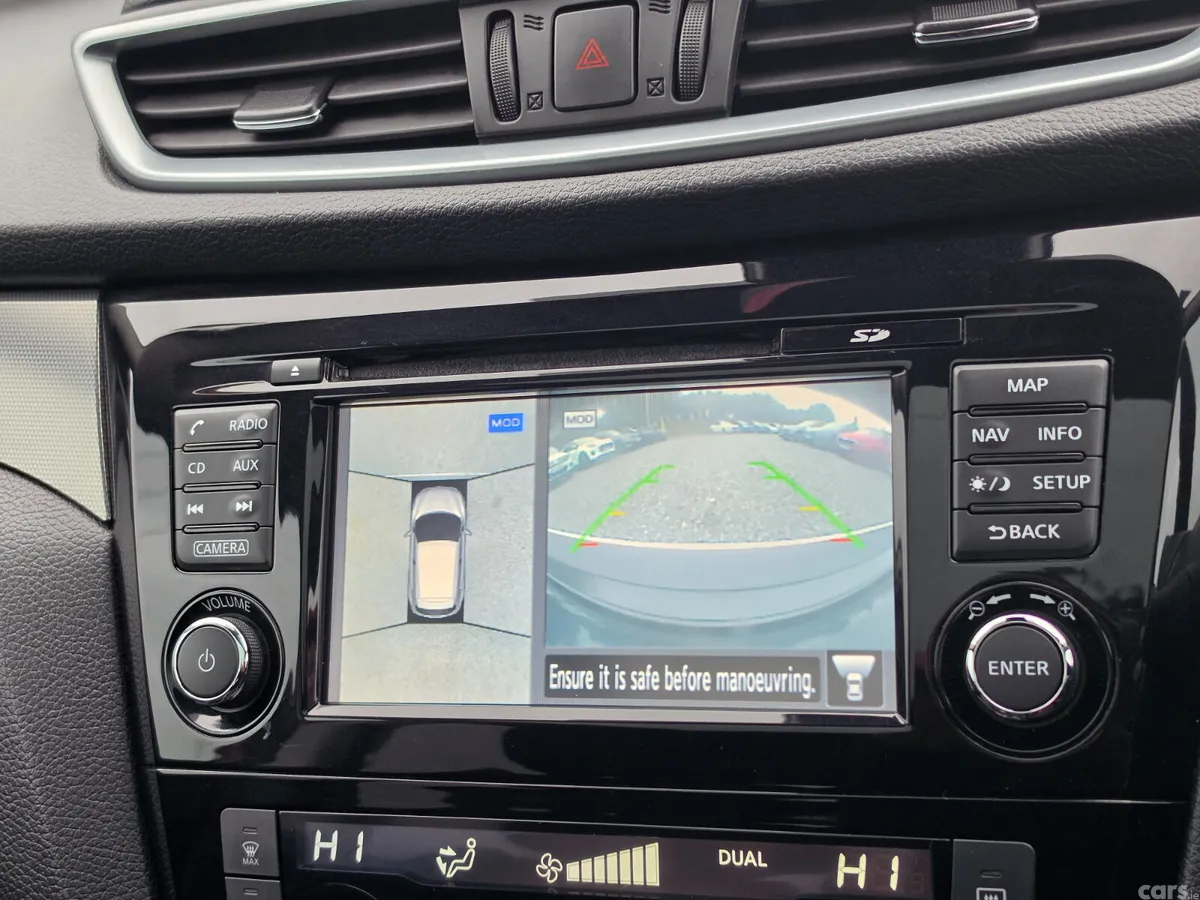 Nissan Qashqai Hatchback, Diesel, 2018, Red