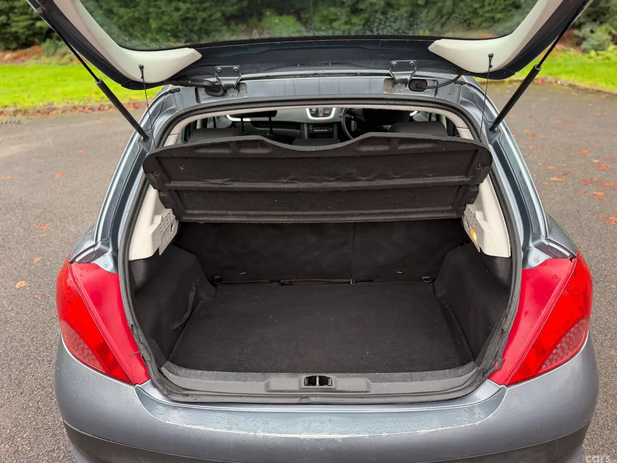 Peugeot 207 Hatchback, Diesel, 2007, Grey