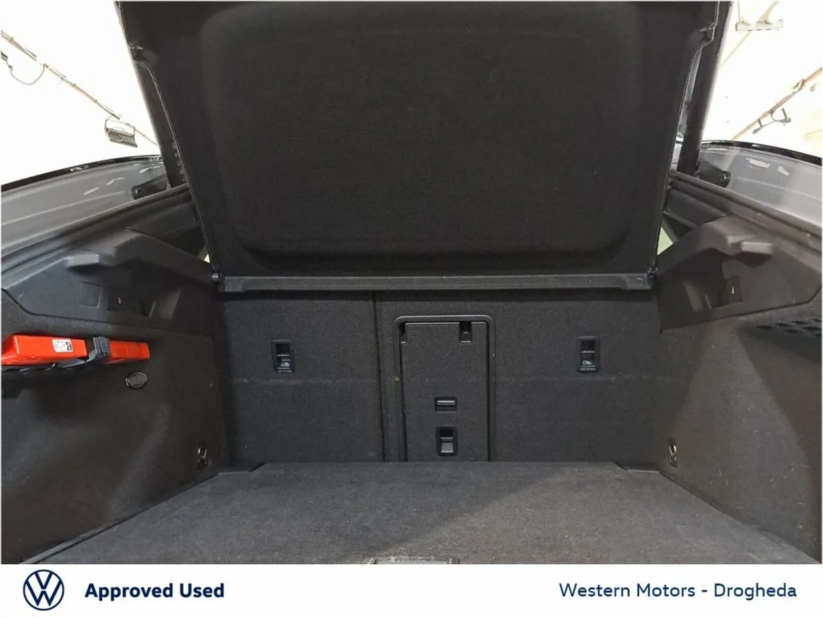 Volkswagen ID.7 Hatchback, Electric, 2025, Grey