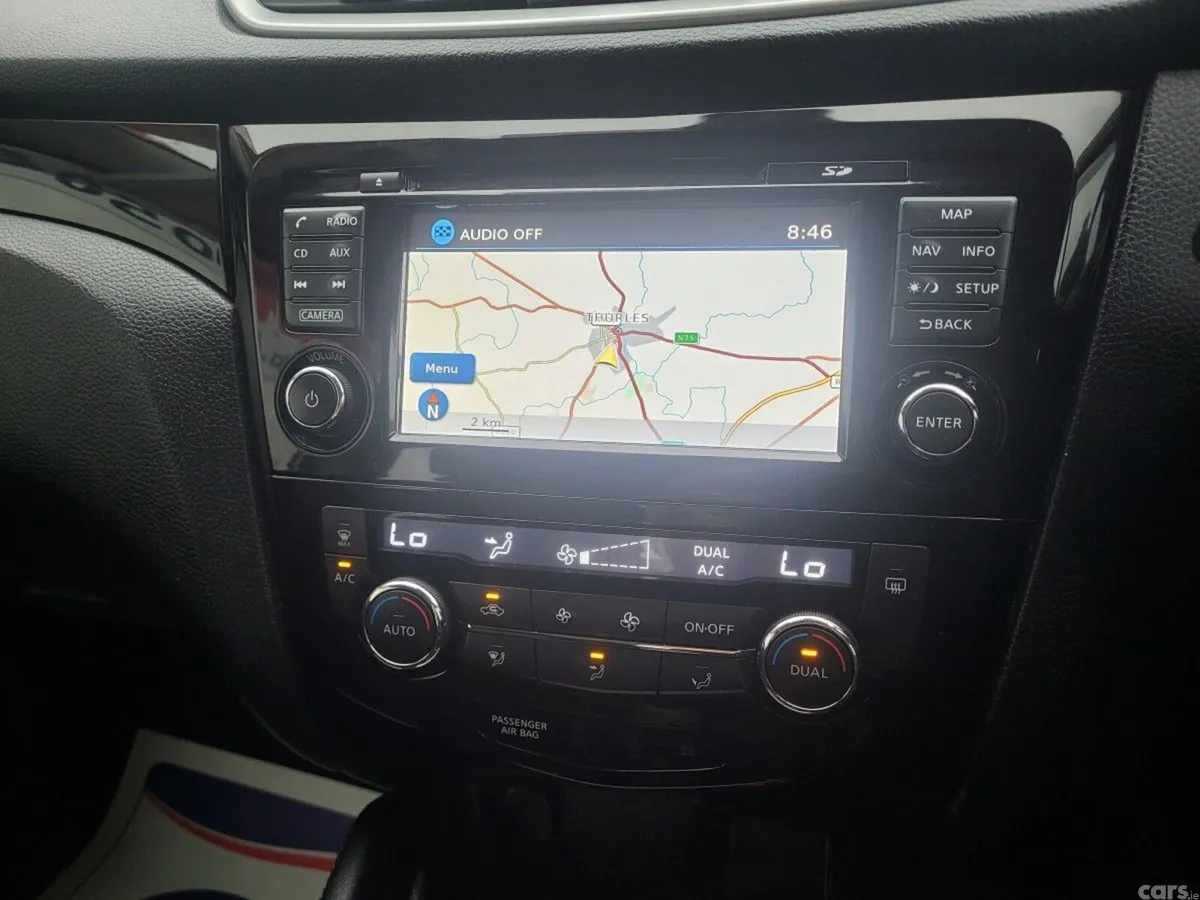 Nissan Qashqai Hatchback, Diesel, 2016, Silver