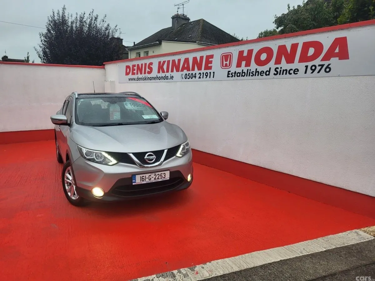 Nissan Qashqai Hatchback, Diesel, 2016, Silver
