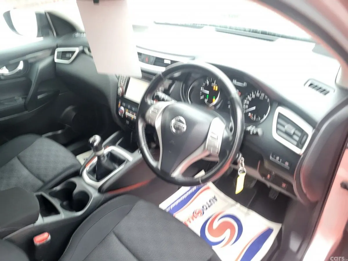 Nissan Qashqai Hatchback, Diesel, 2016, Silver