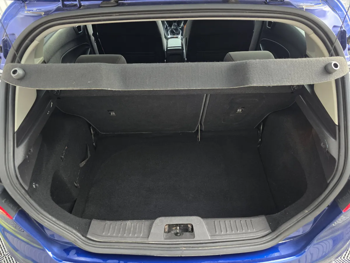 Ford Fiesta Hatchback, Petrol, 2014, Blue