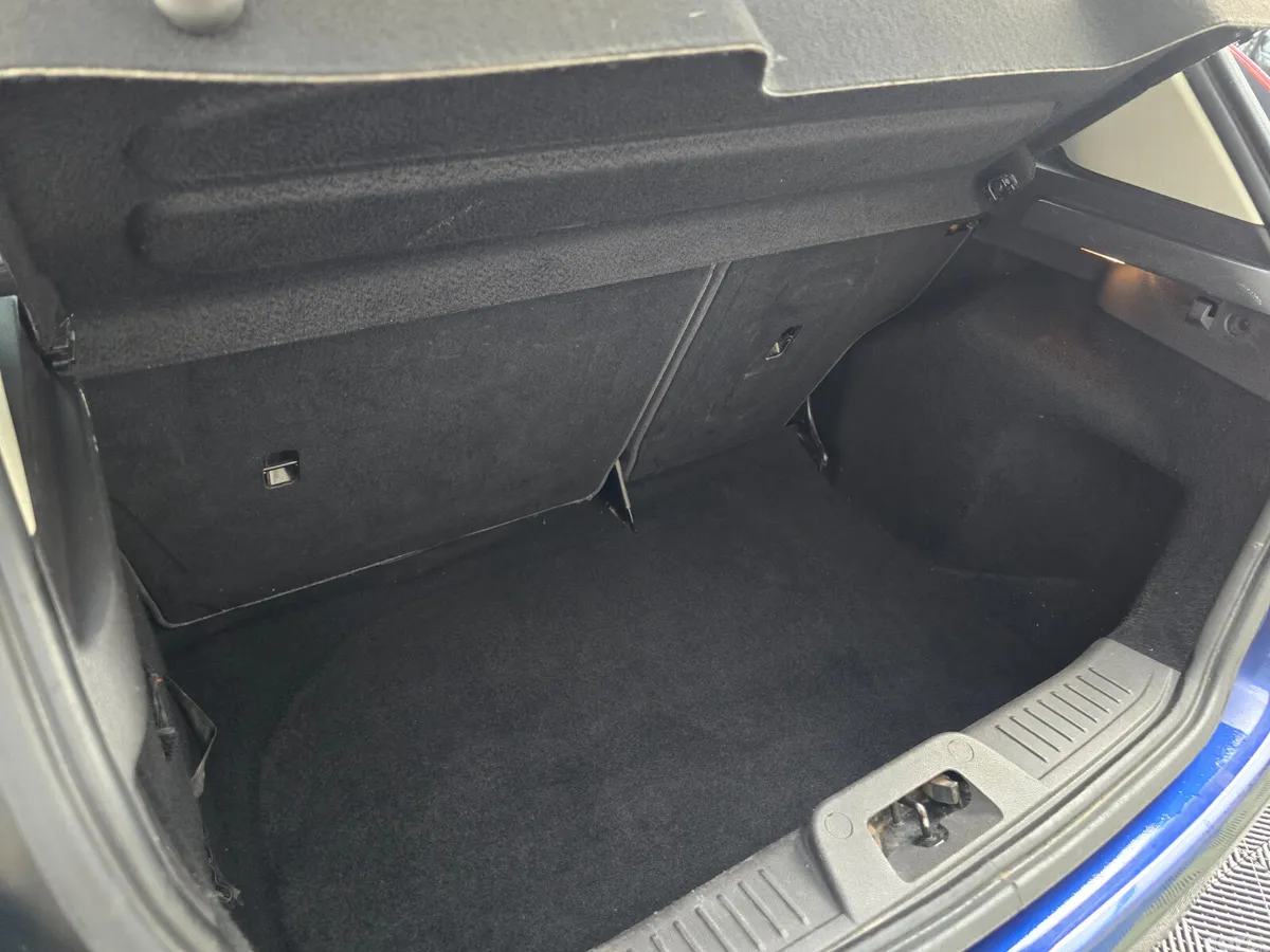 Ford Fiesta Hatchback, Petrol, 2014, Blue