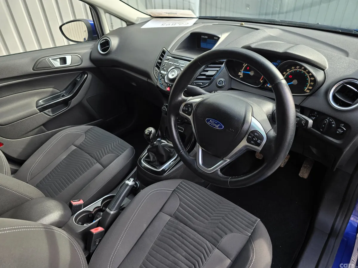 Ford Fiesta Hatchback, Petrol, 2014, Blue