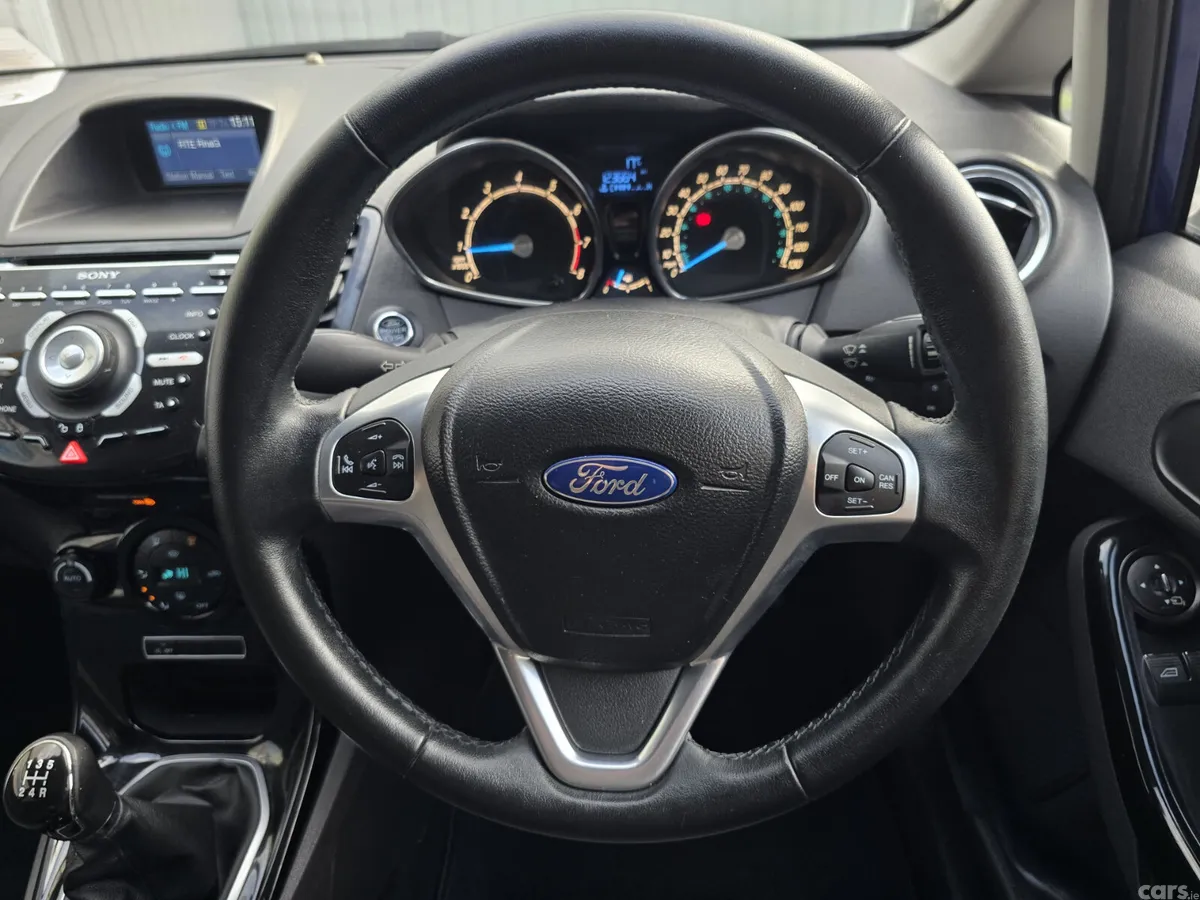 Ford Fiesta Hatchback, Petrol, 2014, Blue