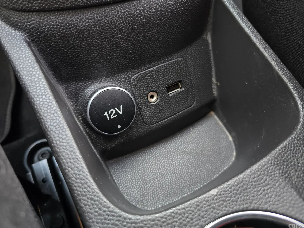 Ford Fiesta Hatchback, Petrol, 2014, Blue