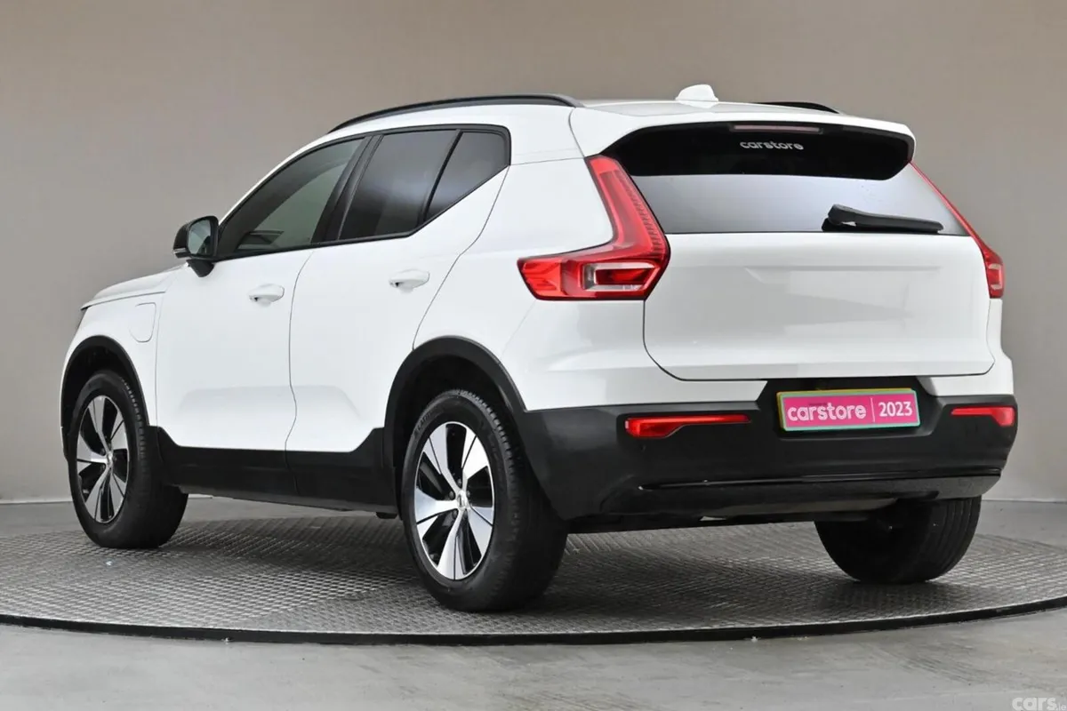 Volvo XC40 SUV, Petrol Plug-in Hybrid, 2023, White