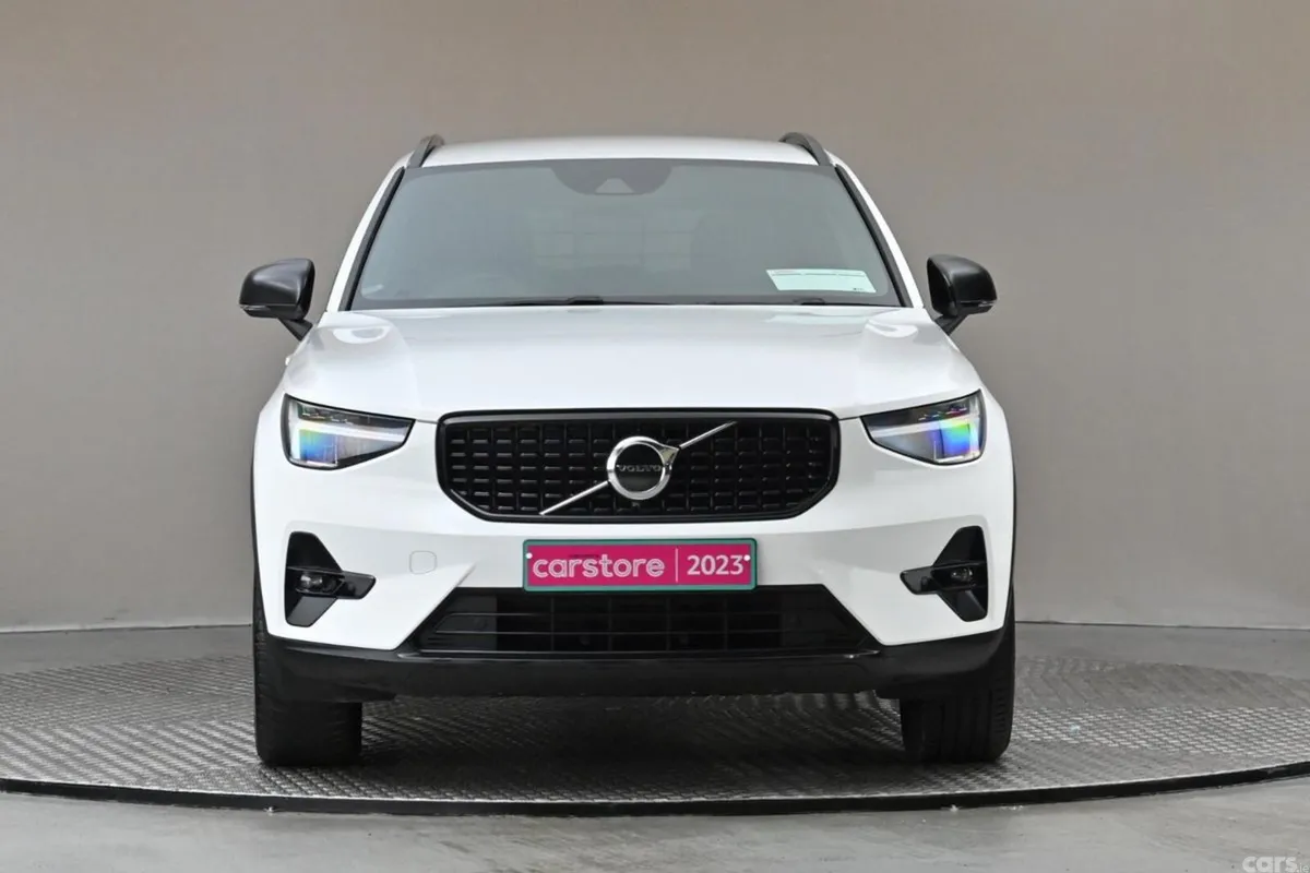Volvo XC40 SUV, Petrol Plug-in Hybrid, 2023, White