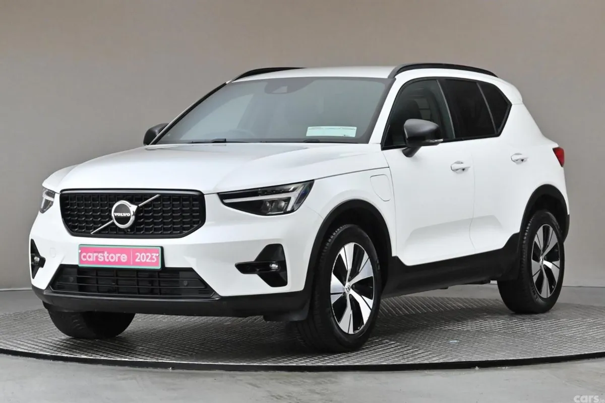 Volvo XC40 SUV, Petrol Plug-in Hybrid, 2023, White