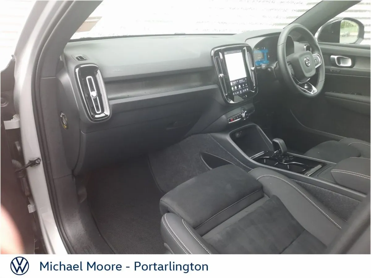 Volvo XC40 Estate, Electric, 2025, Grey