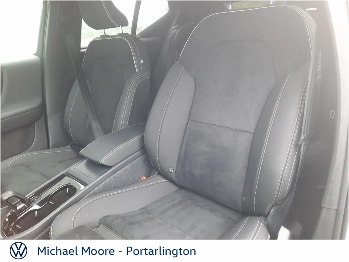 Volvo XC40 Estate, Electric, 2025, Grey