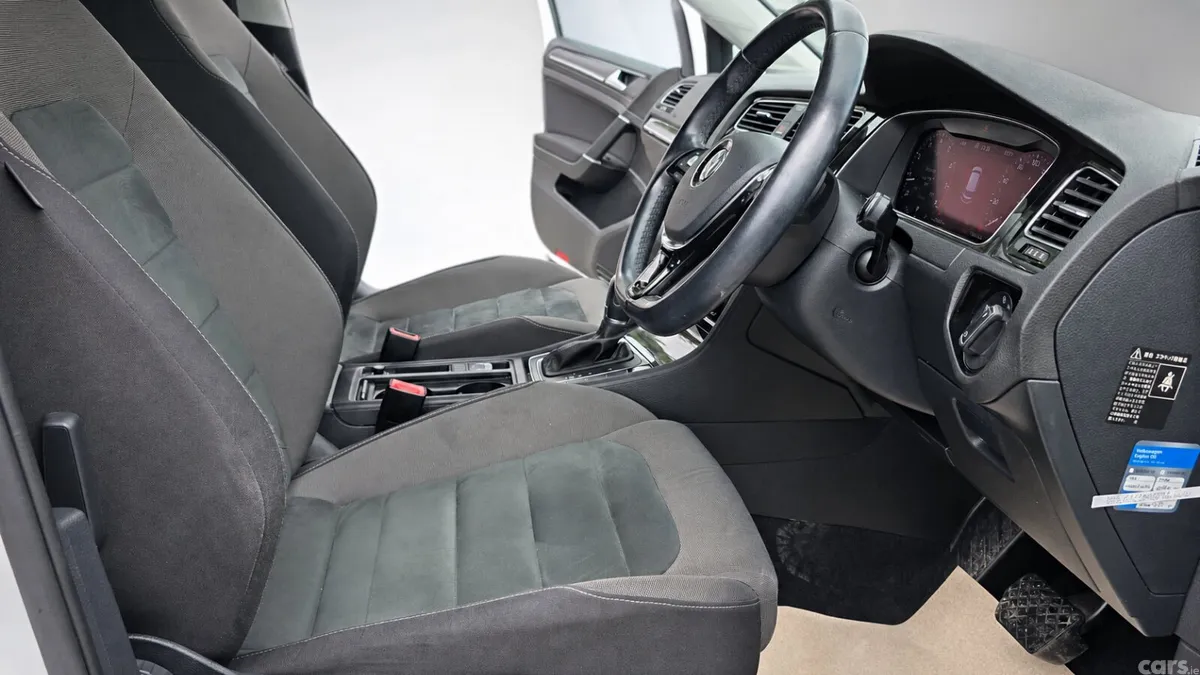 Volkswagen Golf Hatchback, Petrol, 2018, White