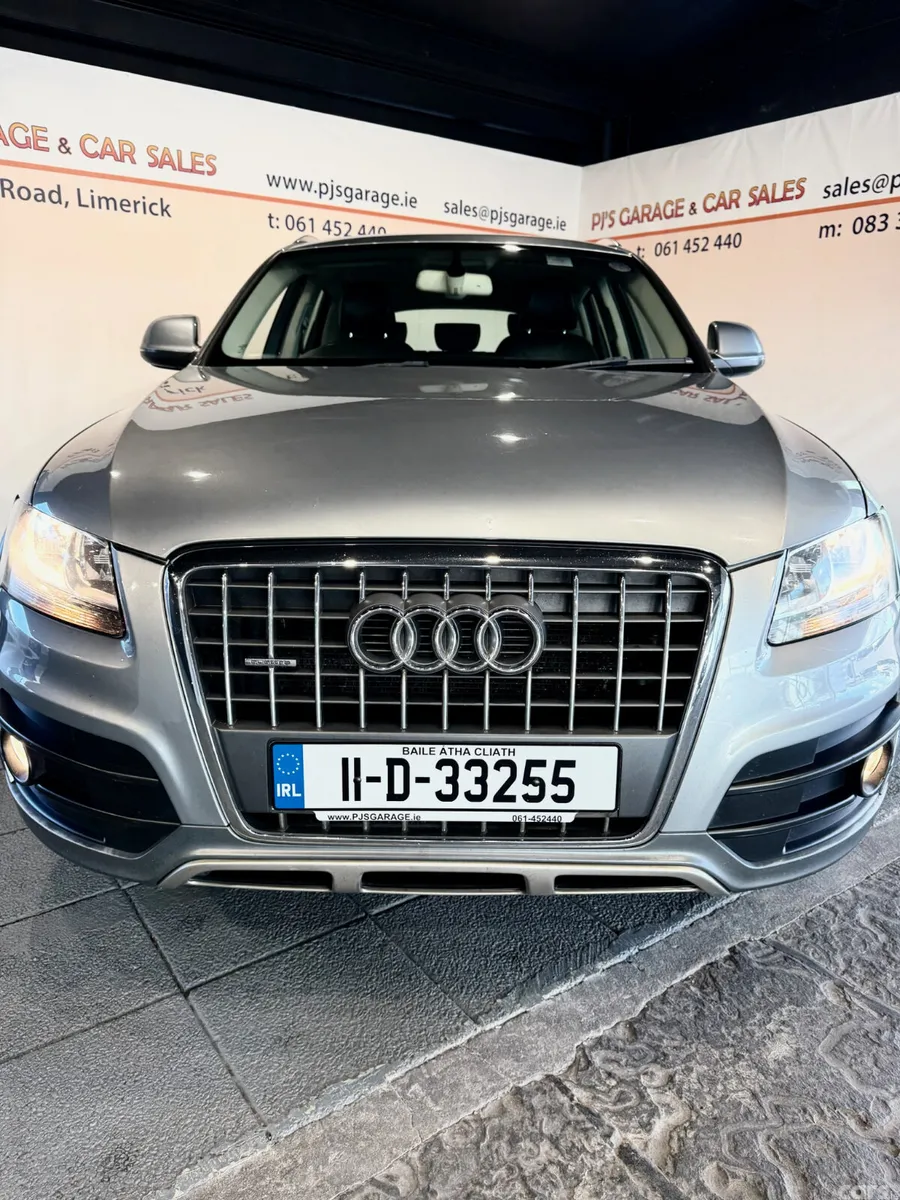 Audi Q5 SUV, Diesel, 2011, Grey