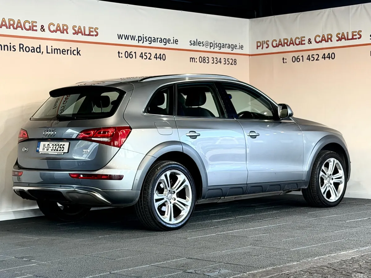 Audi Q5 SUV, Diesel, 2011, Grey