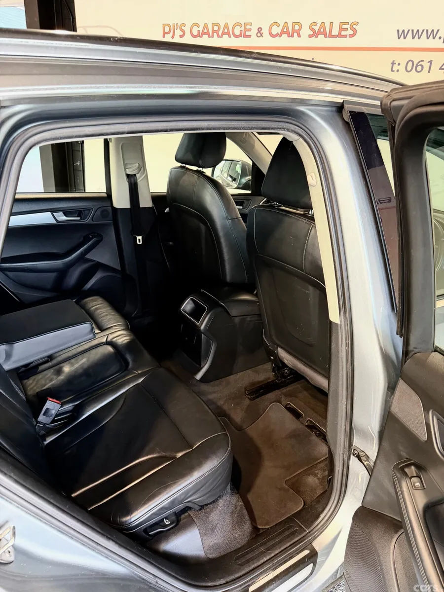 Audi Q5 SUV, Diesel, 2011, Grey