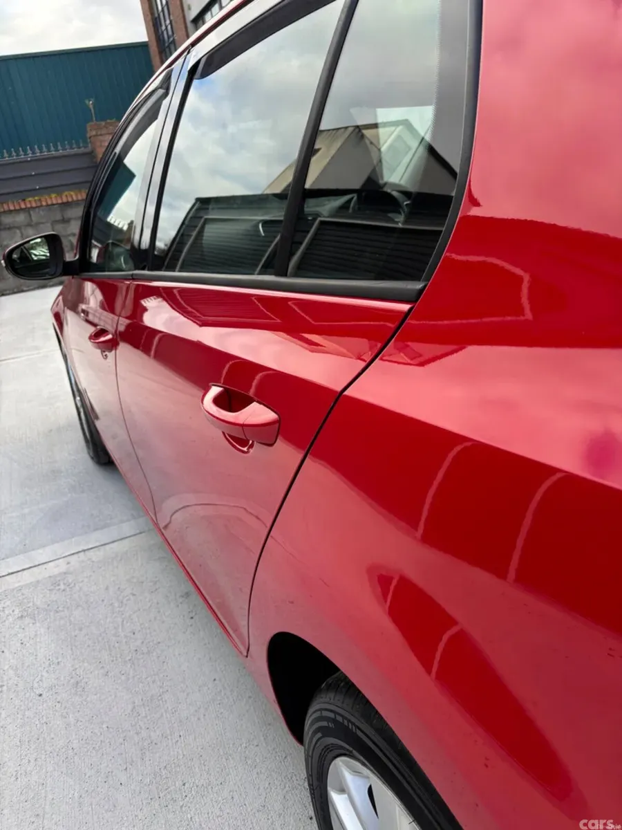 Volkswagen Golf Hatchback, Diesel, 2011, Red
