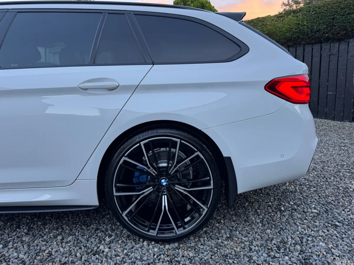 BMW 5-Series Estate, Diesel, 2019, White