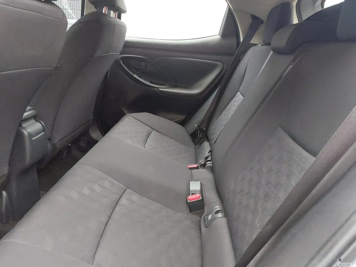 Toyota Yaris Hatchback, Petrol Hybrid, 2024, Grey