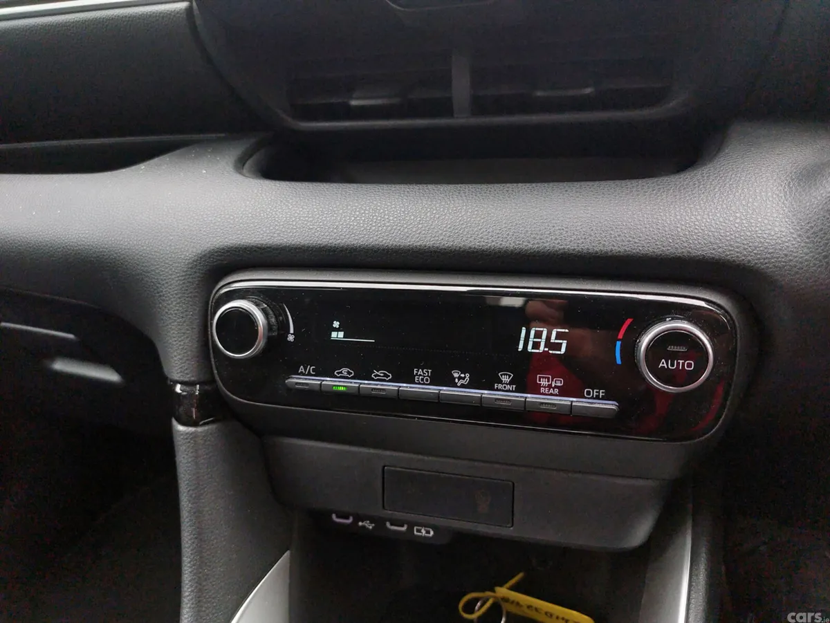 Toyota Yaris Hatchback, Petrol Hybrid, 2024, Grey