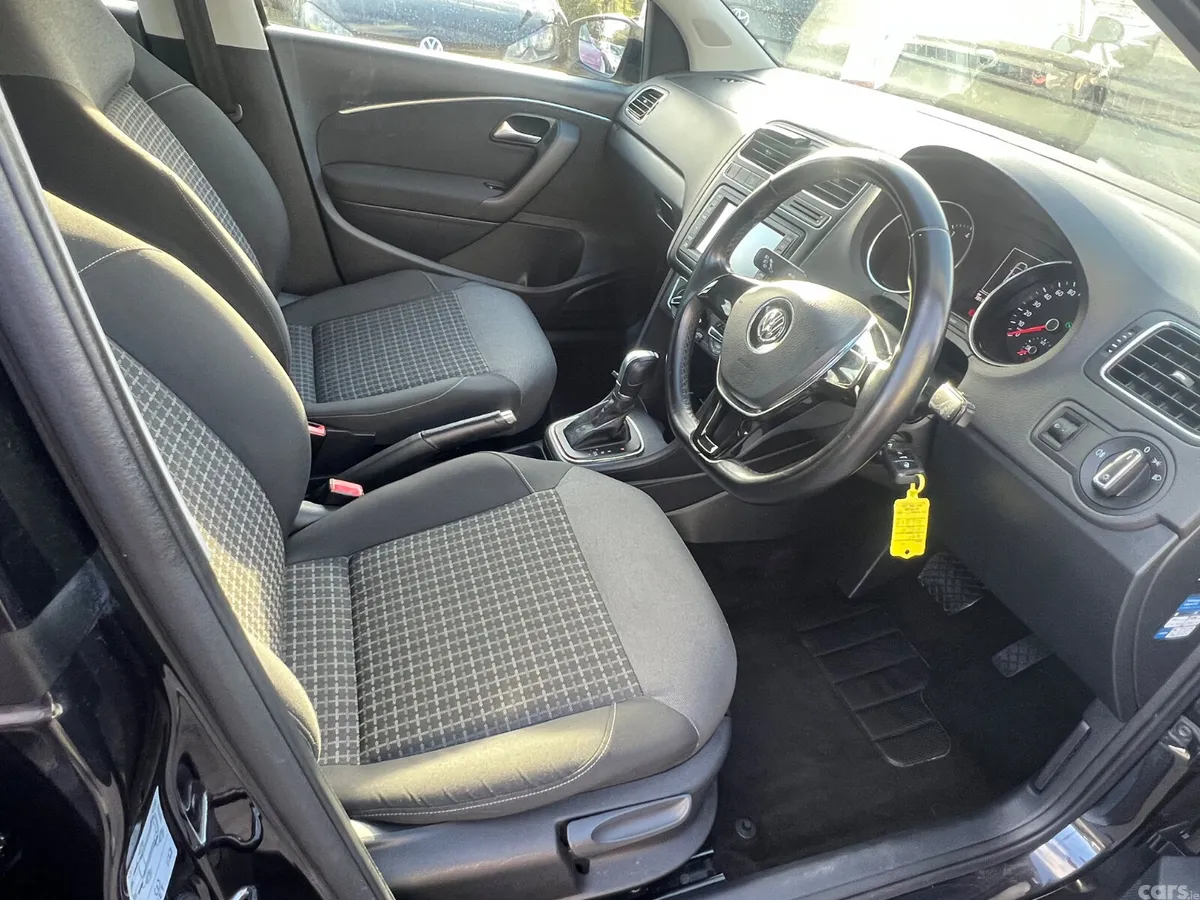 Volkswagen Polo Hatchback, Petrol, 2015, Black