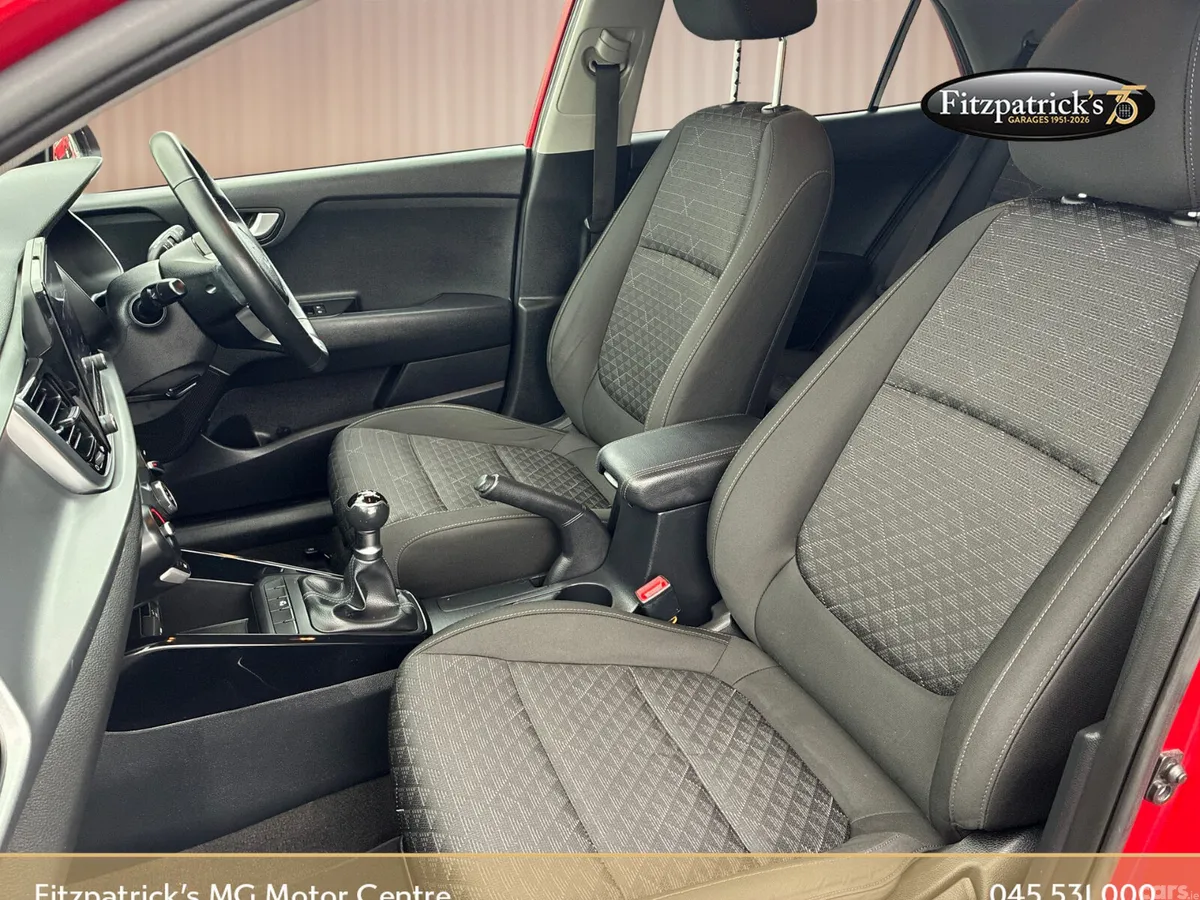 Kia Rio Hatchback, Petrol, 2021, Red