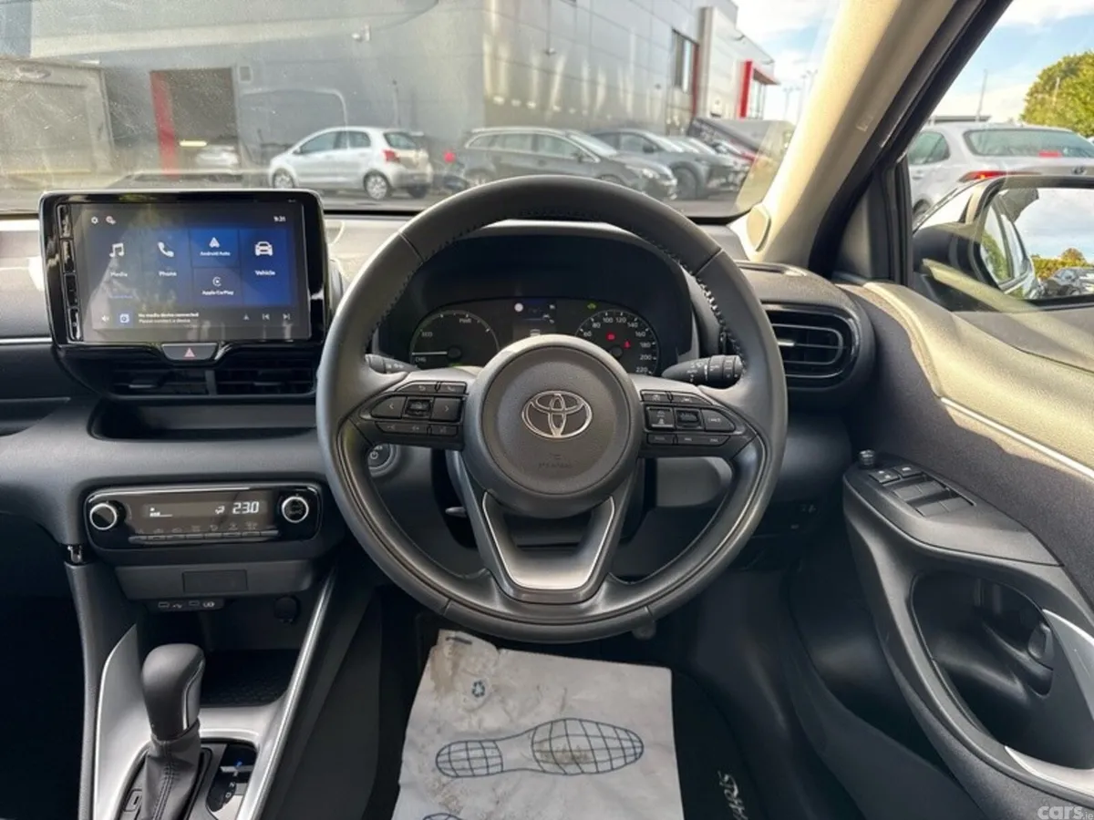 Toyota Yaris Hatchback, Petrol Hybrid, 2026, Black