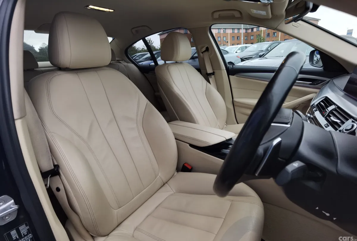 BMW 5-Series Saloon, Petrol Plug-in Hybrid, 2018, Blue