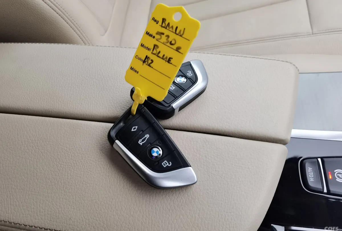BMW 5-Series Saloon, Petrol Plug-in Hybrid, 2018, Blue