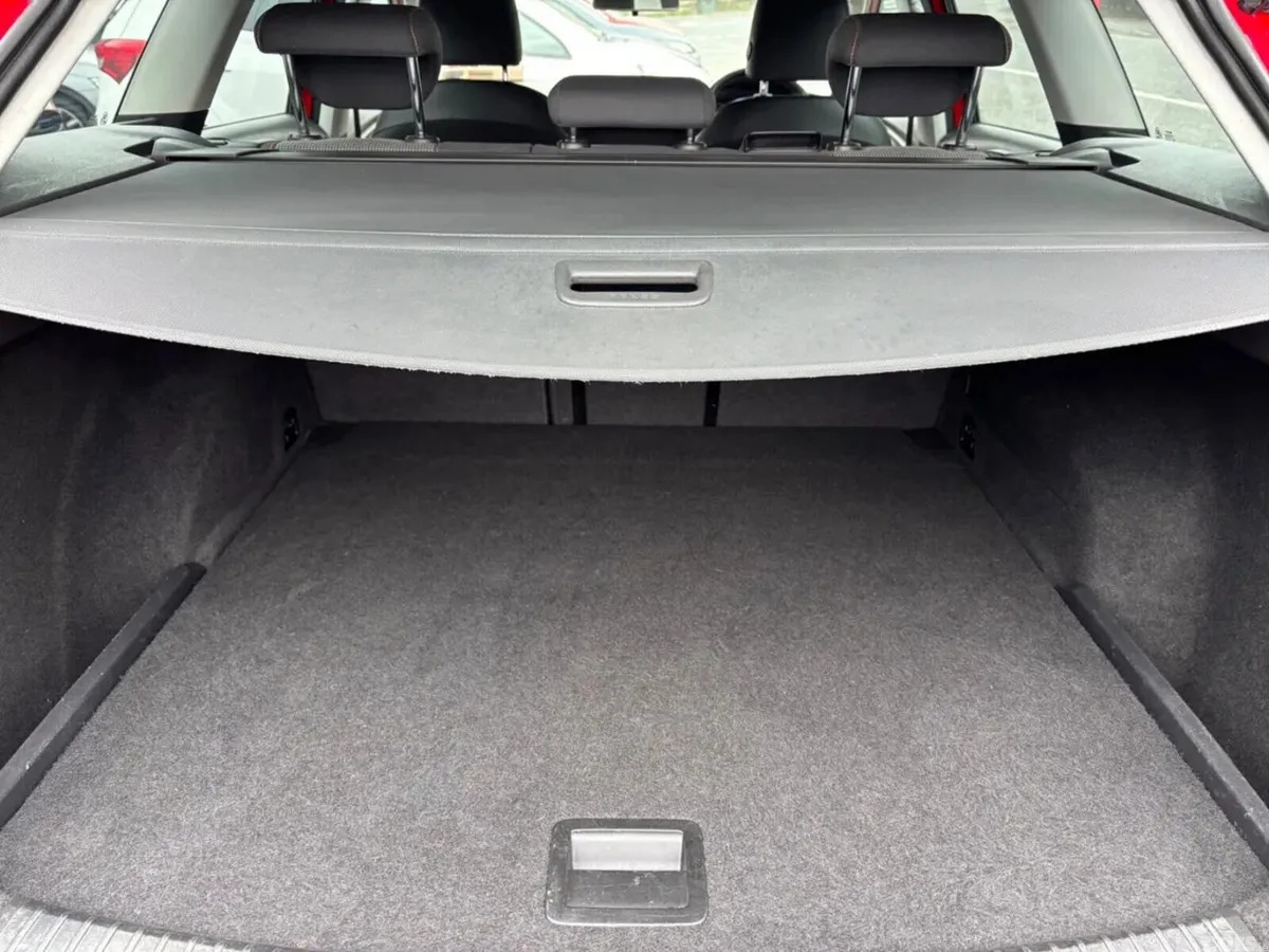 SEAT Leon Estate, Diesel, 2015, Red